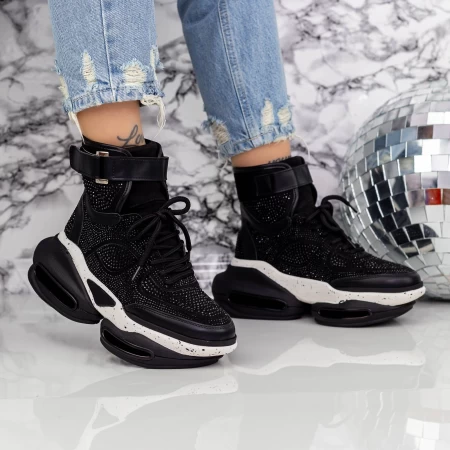 Sportschuhe auf der Plattform M0161-B-1 Black | Seniorah