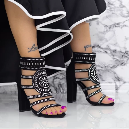 Sandalen mit dicken Absätzen 2xkk115 schwarz | Mei