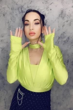 Frauenkörper 8275 Grüne Neon | Kikiriki