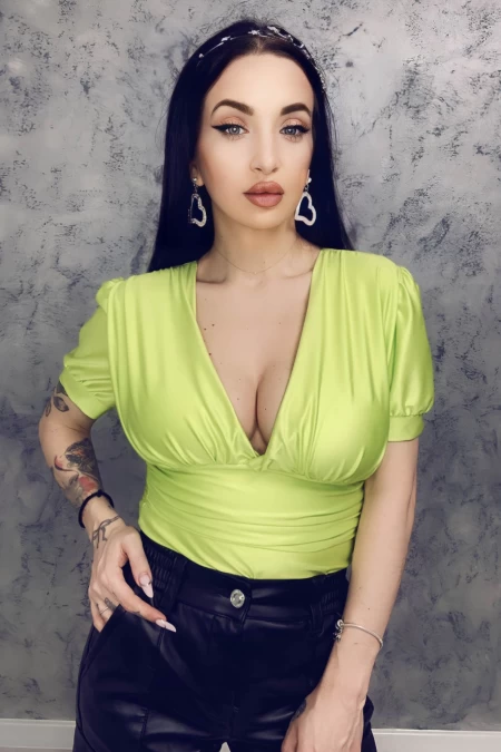 Frauenkörper 8285 Grüne Neon | Kikiriki