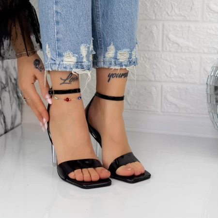 Sandalen mit einem dünnen Absatz TN-59 Black | Botinelli
