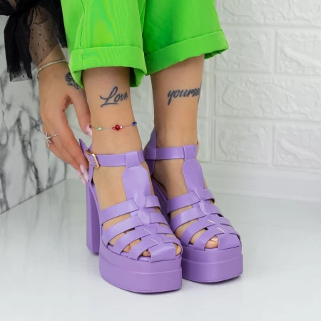 Sandalen mit einer dicken Ferse und einer lila TN-39-Plattform Botinelli