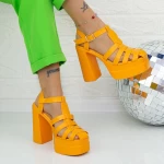 Sandalen mit einer dicken Ferse und einer TN-39-Plattform gelb Botinelli
