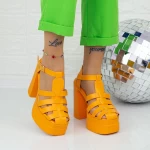 Sandalen mit einer dicken Ferse und einer TN-39-Plattform gelb Botinelli
