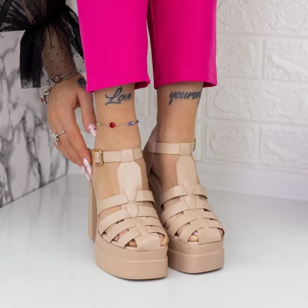 Sandalen auf einer dicken Ferse und TN-39 Beige Botinelli