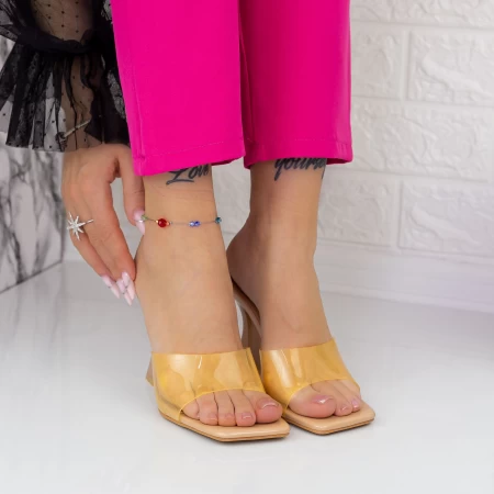 Damenschuhe mit einem dicken Absatz TN-54 Beige Botinelli