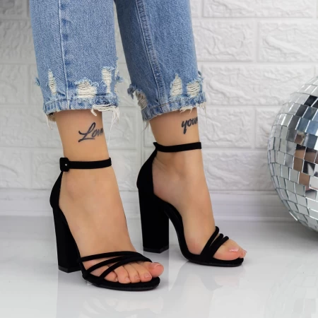 Sandalen mit dicken Absätzen 2xkk33 schwarz | Mei