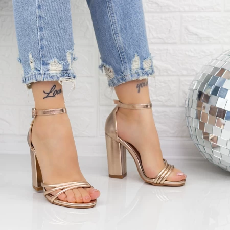 Sandalen mit dicken Absätzen 2xkk33 Champagner | Mei