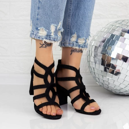 Sandalen mit dicken Absätzen 2xkk108 schwarz | Mei