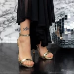 Sandalen mit einer dünnen Ferse 2S22 Zlotys Mei
