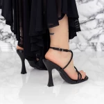 Sandalen mit einer dünnen Ferse 2ZB7 Black | Mei