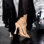 Sandalen mit einem dünnen Absatz 2Zb7 Beige Mei