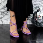Sandalen mit einem dünnen Absatz 2Zb7 Lila Mei