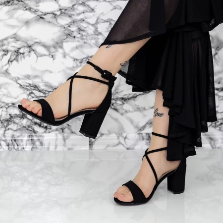 Sandalen mit dicken Absätzen 2yxd75 schwarz | Mei