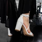 Sandalen mit einer dicken Ferse 2yxd75 Weiß | Mei