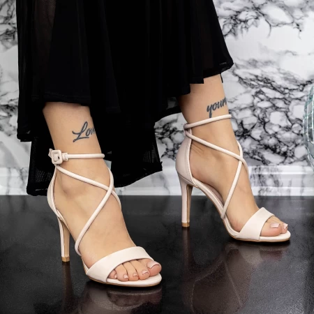 Sandalen mit einem dünnen Absatz 2yxd76 Beige | Mei