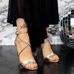 Sandalen mit einem dünnen Absatz 2YXD76 Champagner | Mei