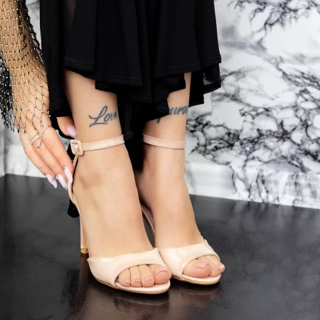 Sandalen mit einem dünnen Absatz 2yxd79 Beige Mei