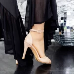 Sandalen mit einem dünnen Absatz 2yxd79 Beige Mei