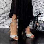 Sandalen mit einem dünnen Absatz 2yxd79 Silber Mei