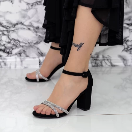 Sandalen mit dicken Absätzen 2xkk31 schwarz | Mei