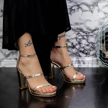 Sandalen mit dicken Absätzen 2xkk37 Zloty | Mei