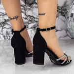 Sandalen mit einer dicken Absatz 2xkk27 Black | Mei