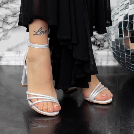 Sandalen mit einem dicken Absatz 2xkk32 Silber Mei