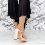 Sandalen mit einer dicken Ferse und 2Kv71 Beige Mei