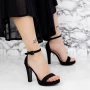 Sandalen mit einer dicken Ferse und einer 2BD27 -Plattform schwarz | Mei