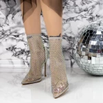 Kurze Stiefel mit einem dünnen Absatz B17134-3 Silber Mei