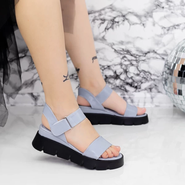 Sandalen auf der 2 km7 Plattform blau Mei