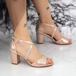 Sandalen mit einer dicken Ferse 2RG25 Champagner | Mei
