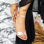 Sandalen mit einer dicken Ferse 2xkk230 Champagner | Mei