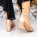 Sandalen mit einer dicken Ferse 2xkk230 Champagner | Mei
