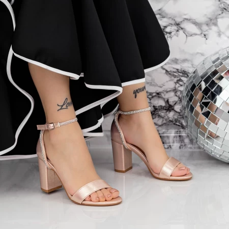 Sandalen mit einer dicken Ferse 2xkk58 Champagner | Mei