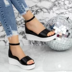 Sandalen auf der 2pt3 schwarzen Plattform Mei