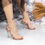 Sandalen mit einem dünnen Absatz 2BD31 Champagner | Mei