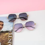 Sonnenbrille für Frauen 90132 Grün | Mode