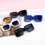 Sonnenbrille für Frauen 2020-215 Brown | Mode