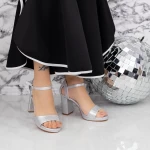 Sandalen mit einer dicken Ferse und 2xkk112 Silber Mei
