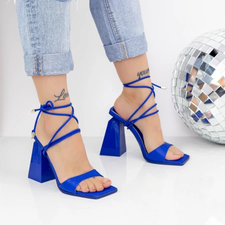 Sandalen mit einer dicken Ferse 2Kv73 Blau Mei