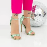Sandalen mit einem dünnen Absatz 2KV90 Grün | Mei