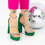 Sandalen mit einer dicken Ferse und 2xkk77 -Plattform grün | Mei