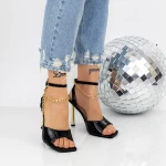 Sandalen mit einem dünnen Absatz 2Kv81 Black | Mei