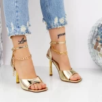 Sandalen mit einem dünnen Absatz 2Kv81 Zloty | Mei