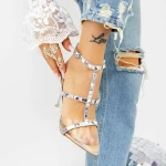 Sandalen mit einem dünnen Absatz 2KV82 Silber Mei