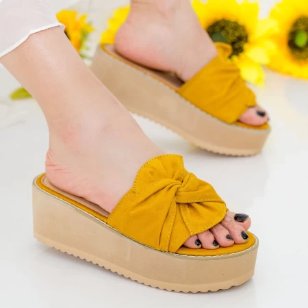 Hausschuhe auf der Plattform Mimy1 Yellow | Mei