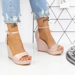Sandalen auf der 2HXS23 -Nacktplattform Mei