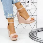 Sandalen auf der 2HXS23 -Nacktplattform Mei